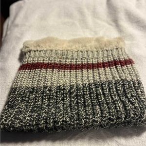 Roots neck warmer